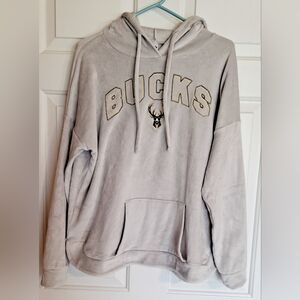 Milwaukee Bucks Pullover Hoodie Light Gray Womens Sz XL